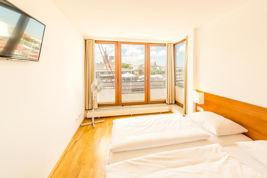 Hochwertige Apartments Im Stralsunder Hafen Exterior foto